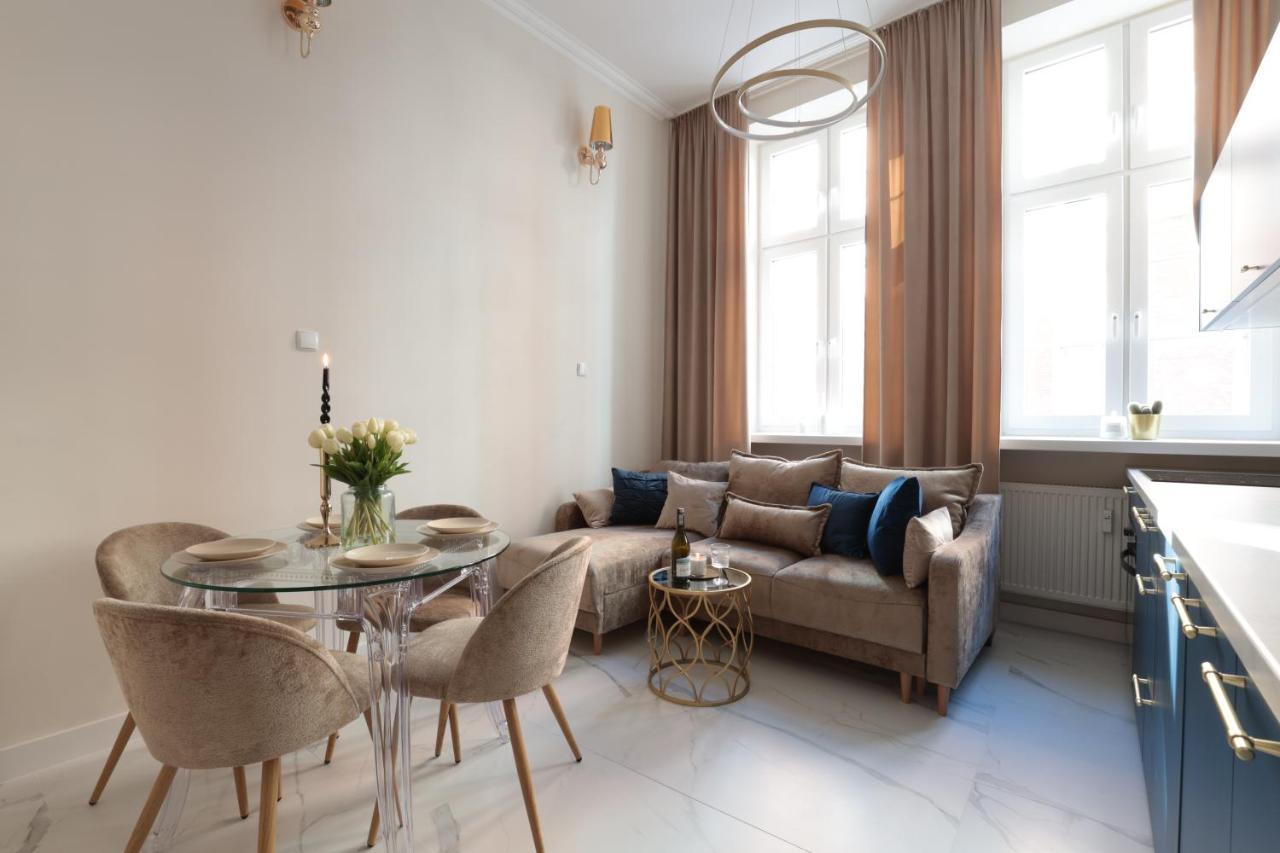 Old Town Premium By Elite Apartments กดัญสก์ ภายนอก รูปภาพ